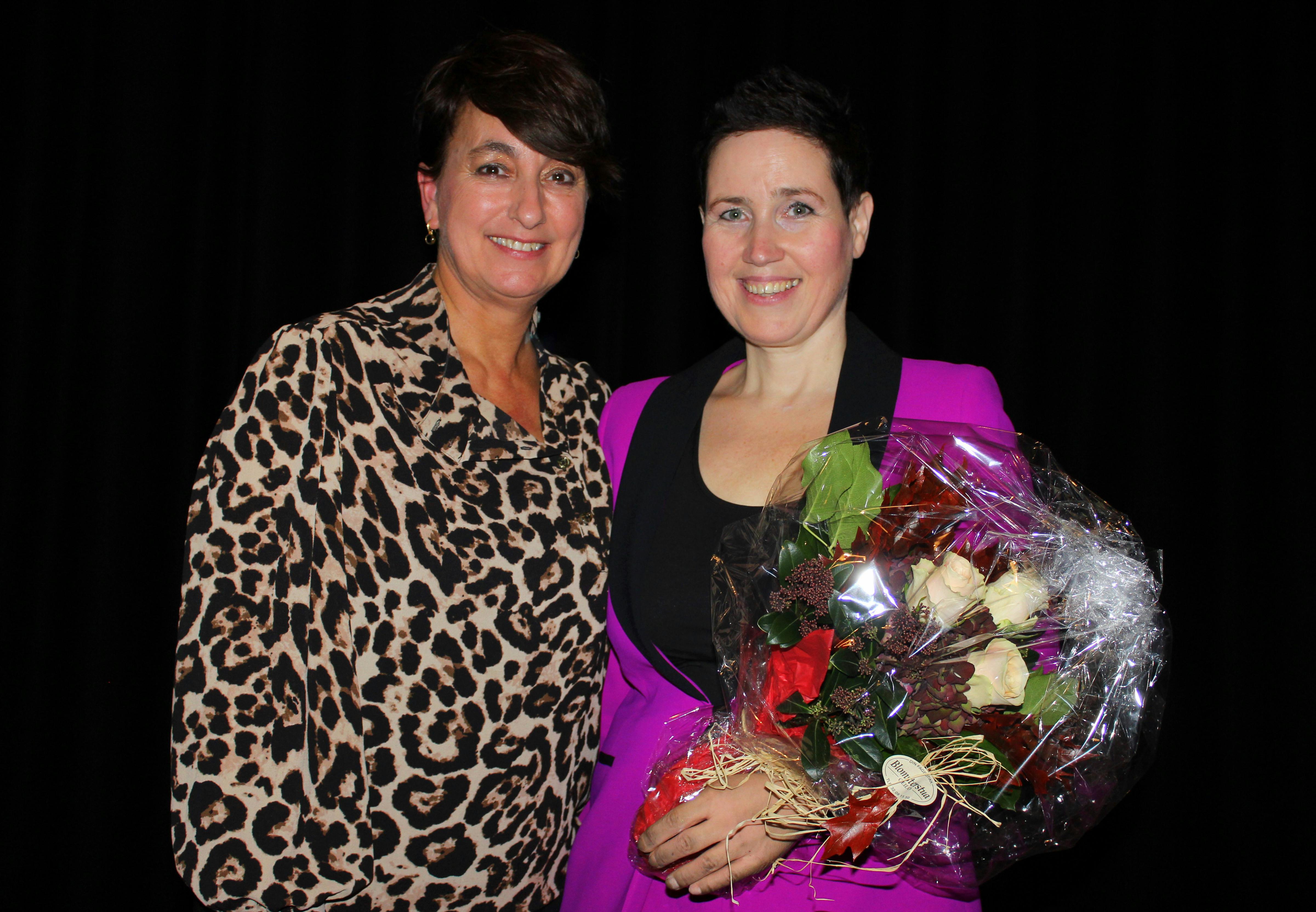 Torunn Pettersen med årets modigste kvinne finalist Gry Hege Henriksen 