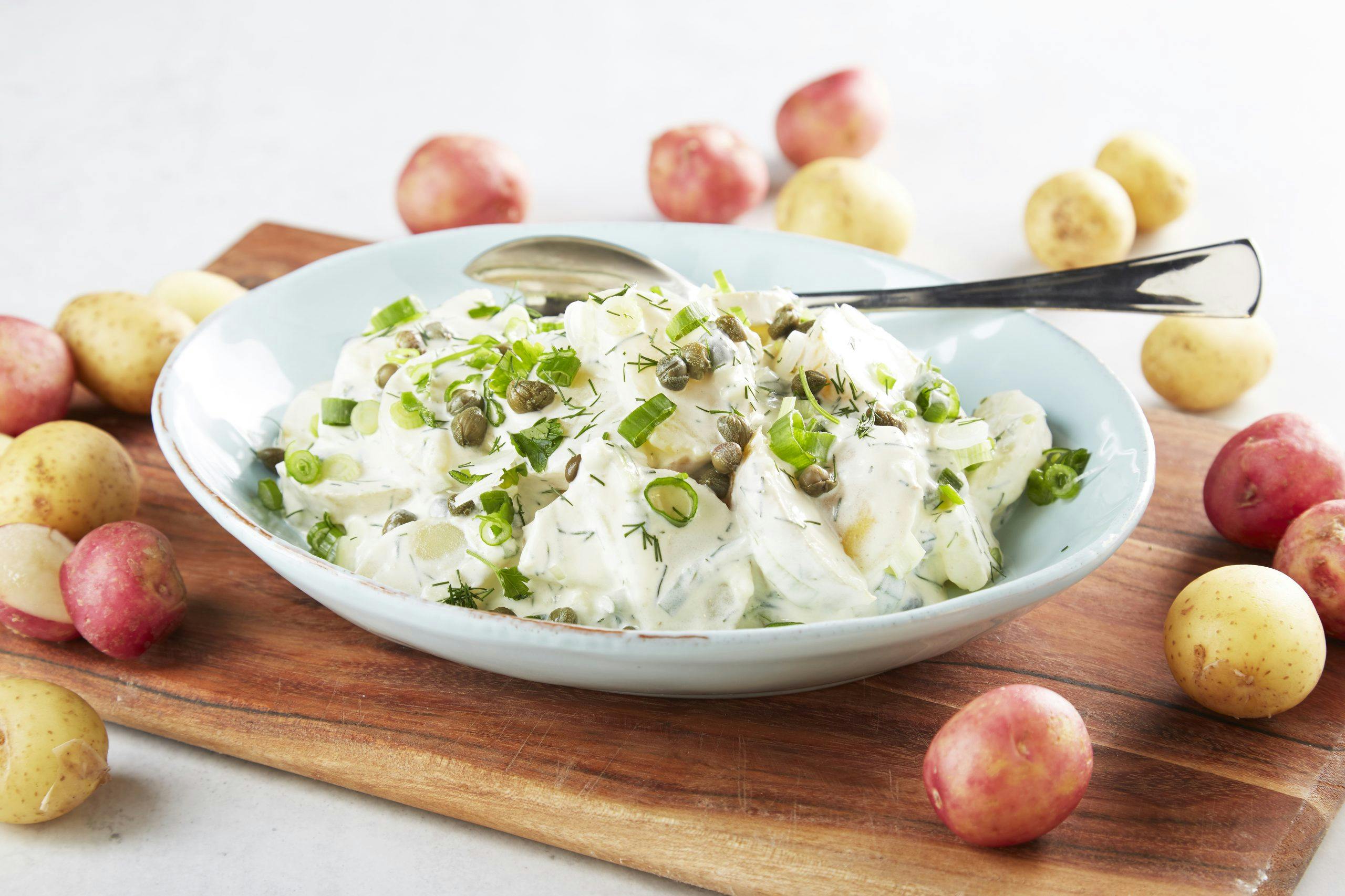 nypotetsalat med kapers Kremet potetsalat med kesam