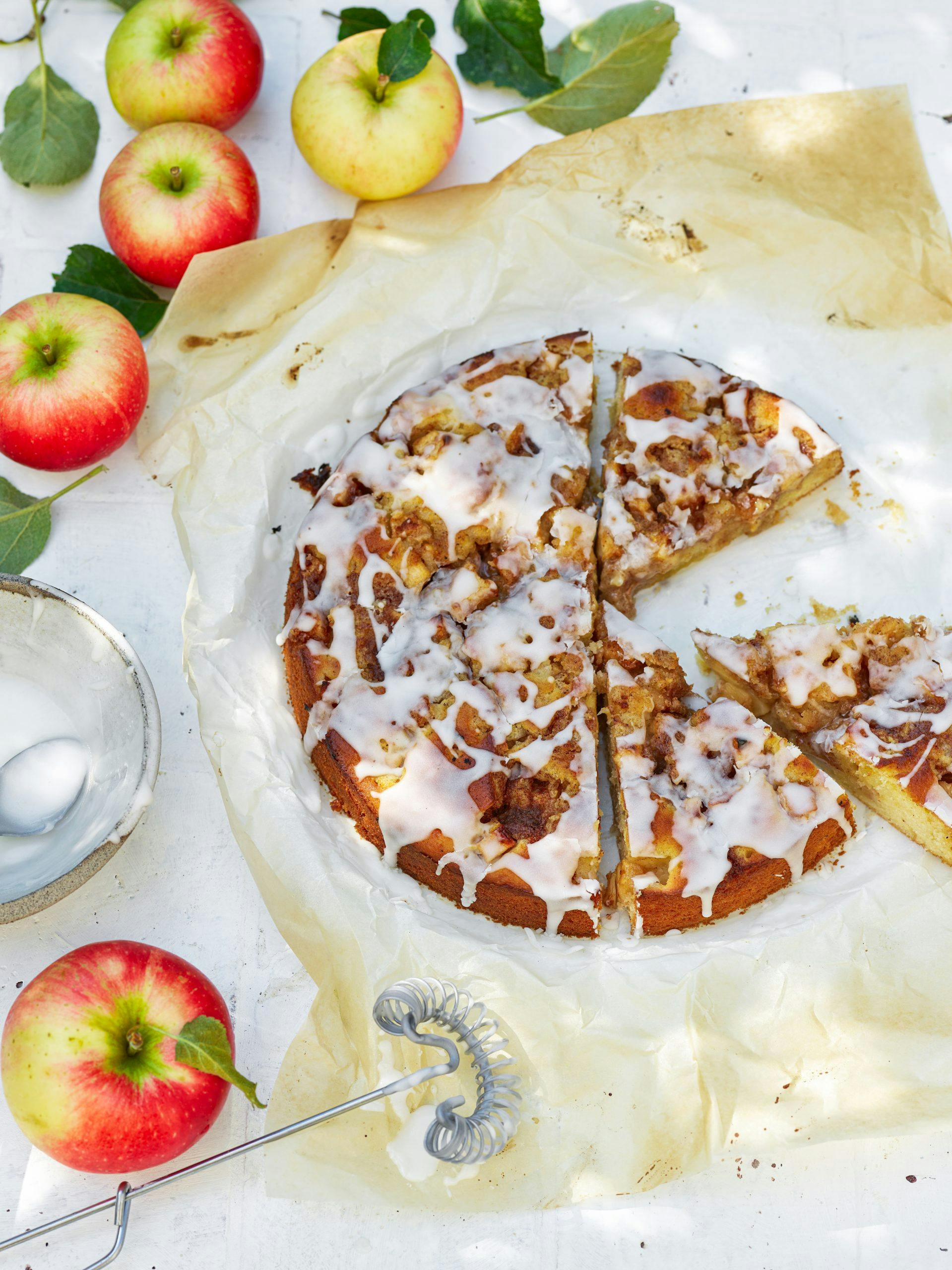 Oppskrift-myk-eplekake-