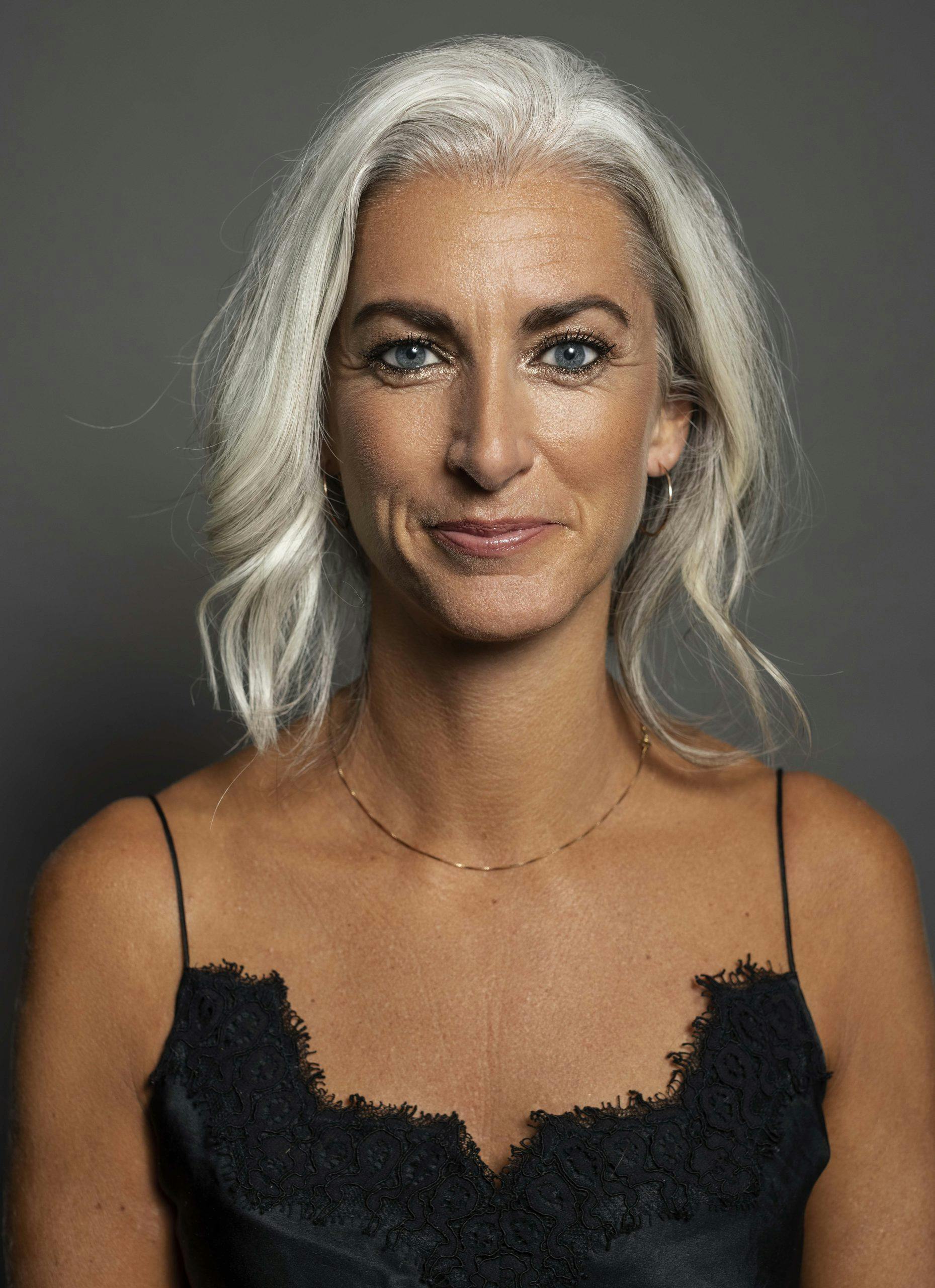 oto2304 1anf4 festsminke glitter og glamor