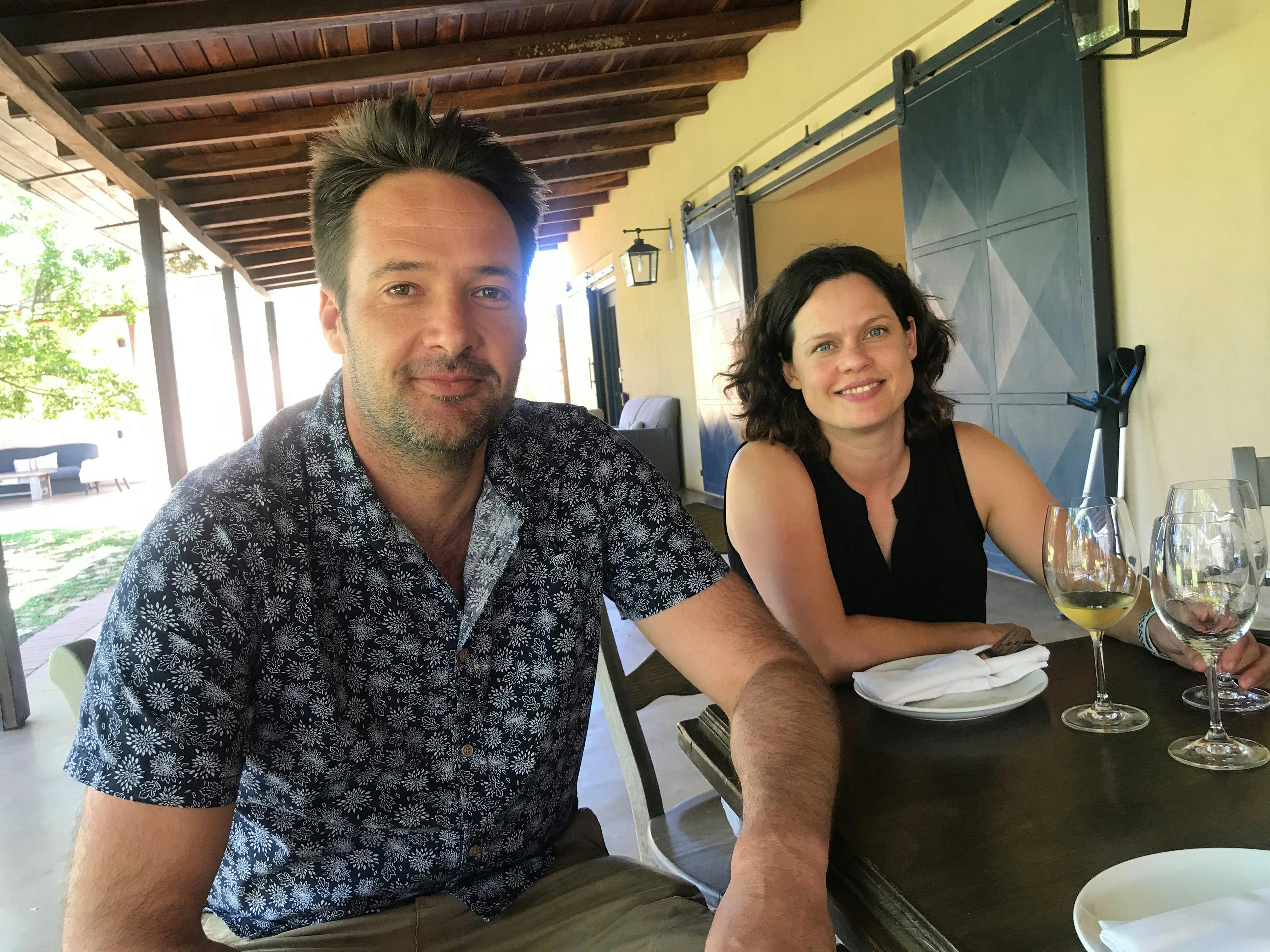 peter allen finlayson her med marelise niemann Peter-Allen Finlayson og Marelise Niemann i Sør-Afrika