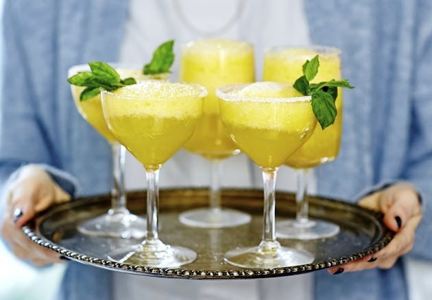 Pineapple rum fizz oppskrift påskedrink ananasdrink