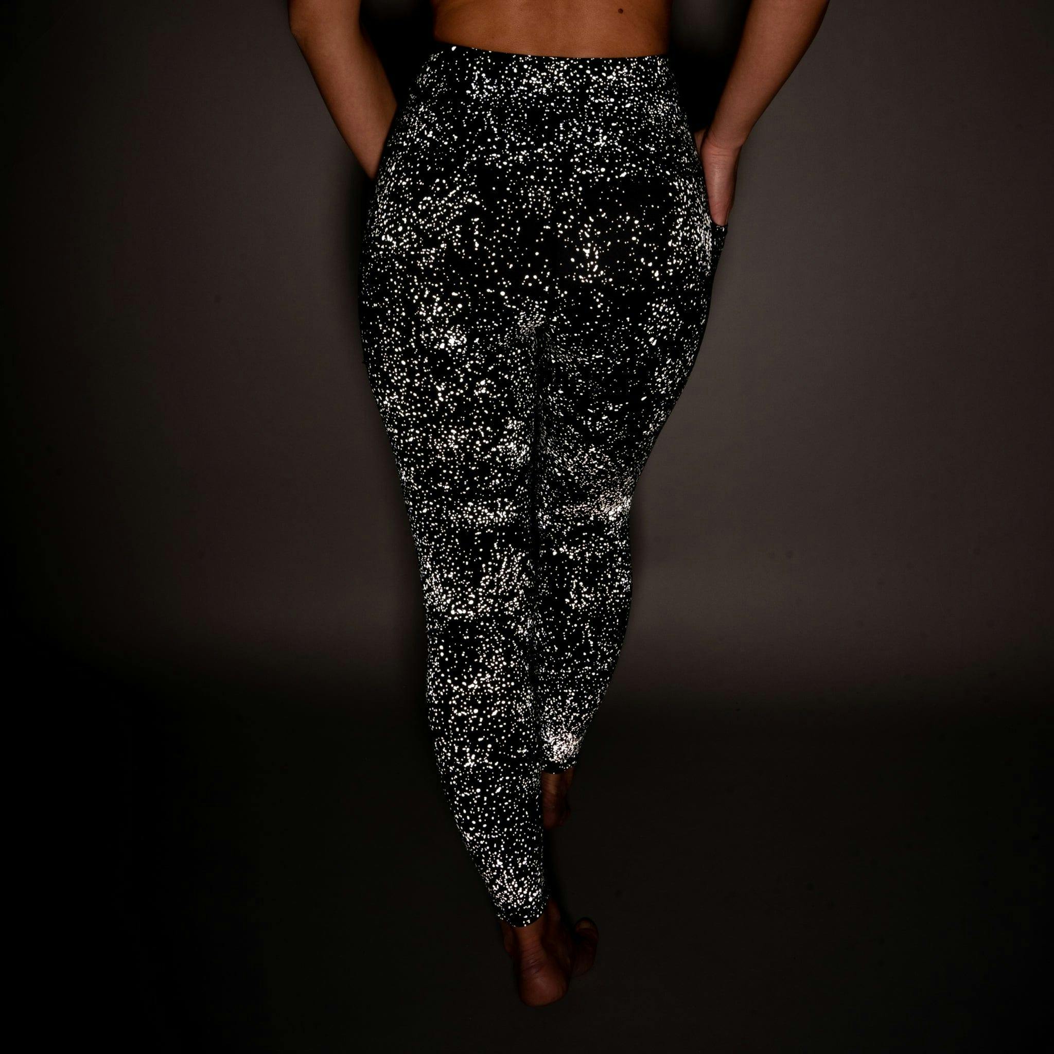 reflekstights tights med refleks treningstights reflective running synlighet treningsklaer tights bara sportswear4 2048x2048 Bara løpetights med refleks Black 360 Reflective Tights