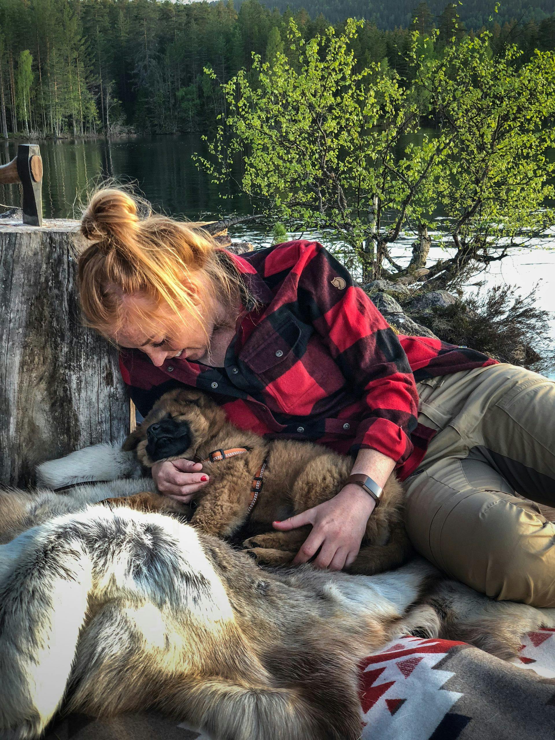 Ros, kos og hvile: valp eurasier