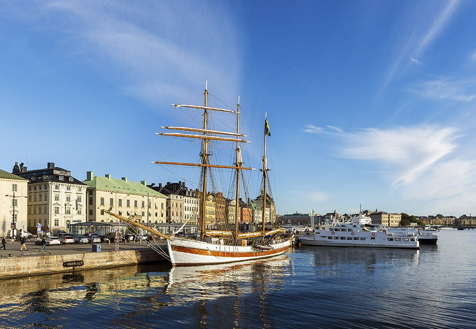 Skeppsbron med utsikt over Strandvägen