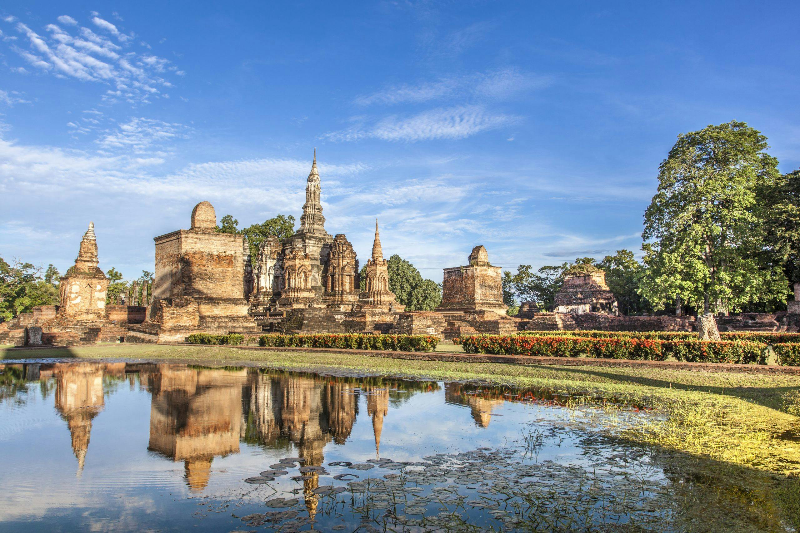 sukhothai sukhothai historical park wat mahathat 171542dk 24aS5bSJYSFwxc