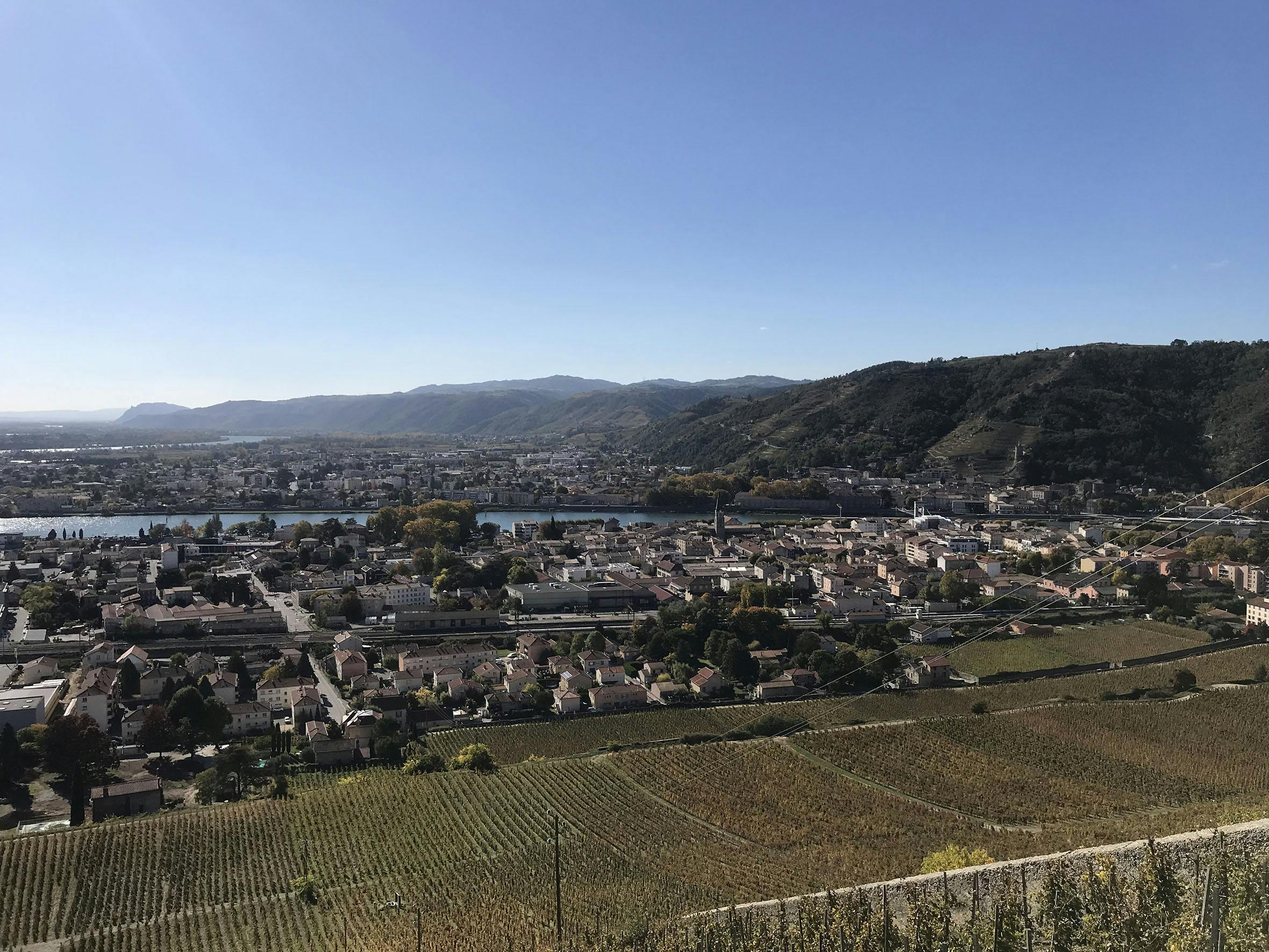 utsikt over rhone og landskapet img 5004 6uZYZF5B0S Roadtrip i Frankrike