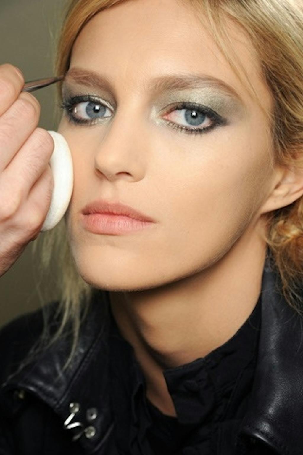 Få topmodellen Anja Rubiks skønhedstips | woman.dk