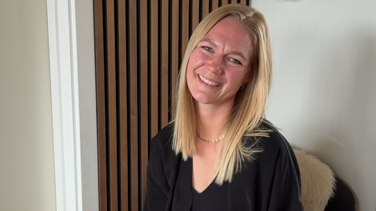 Elena handicaphjælper